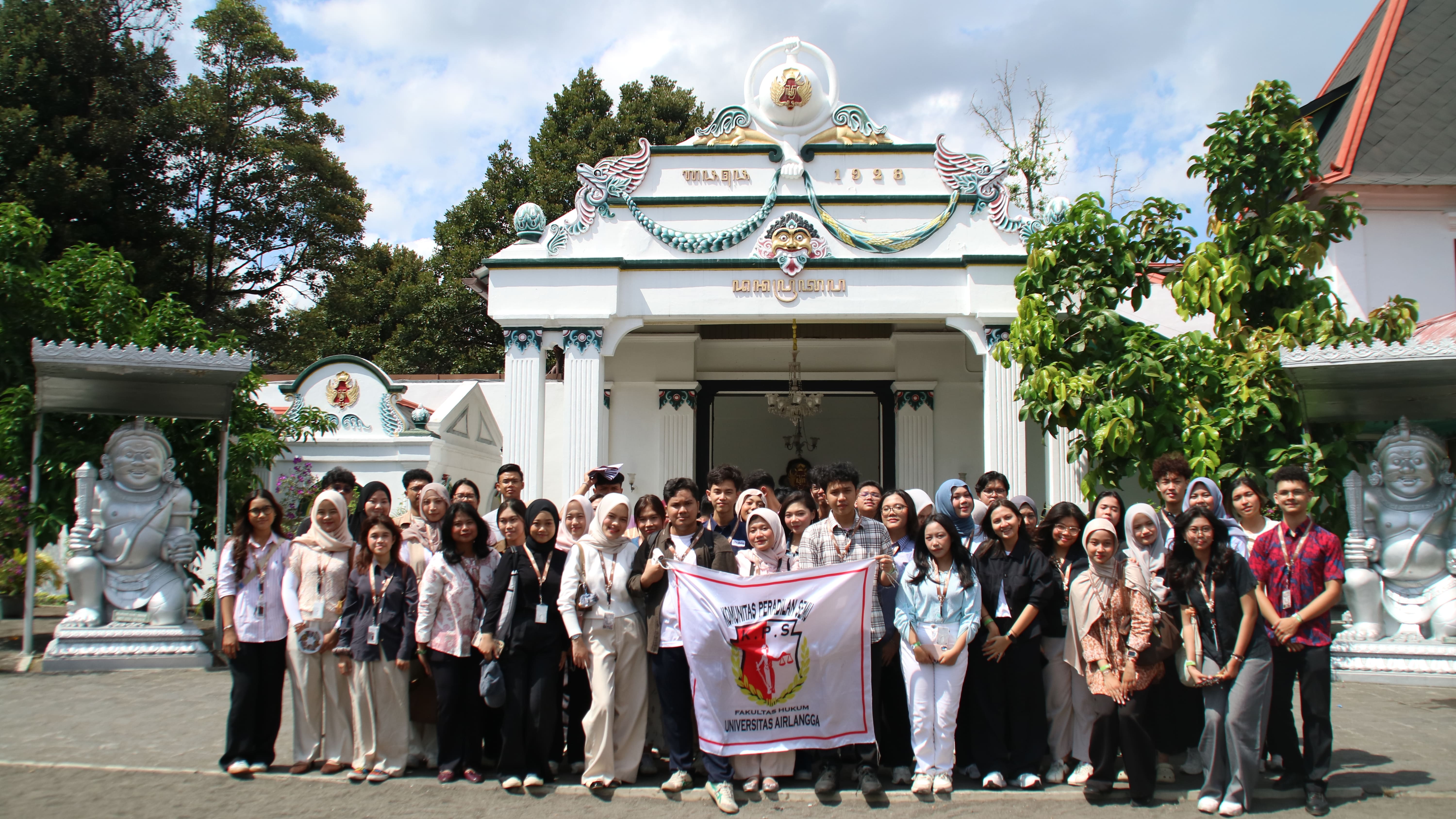 Kegiatan lapangan KPS FH UNAIR